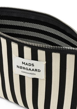 Knit stripe hof Make-up bag New Black/White Mads Nørgaard 